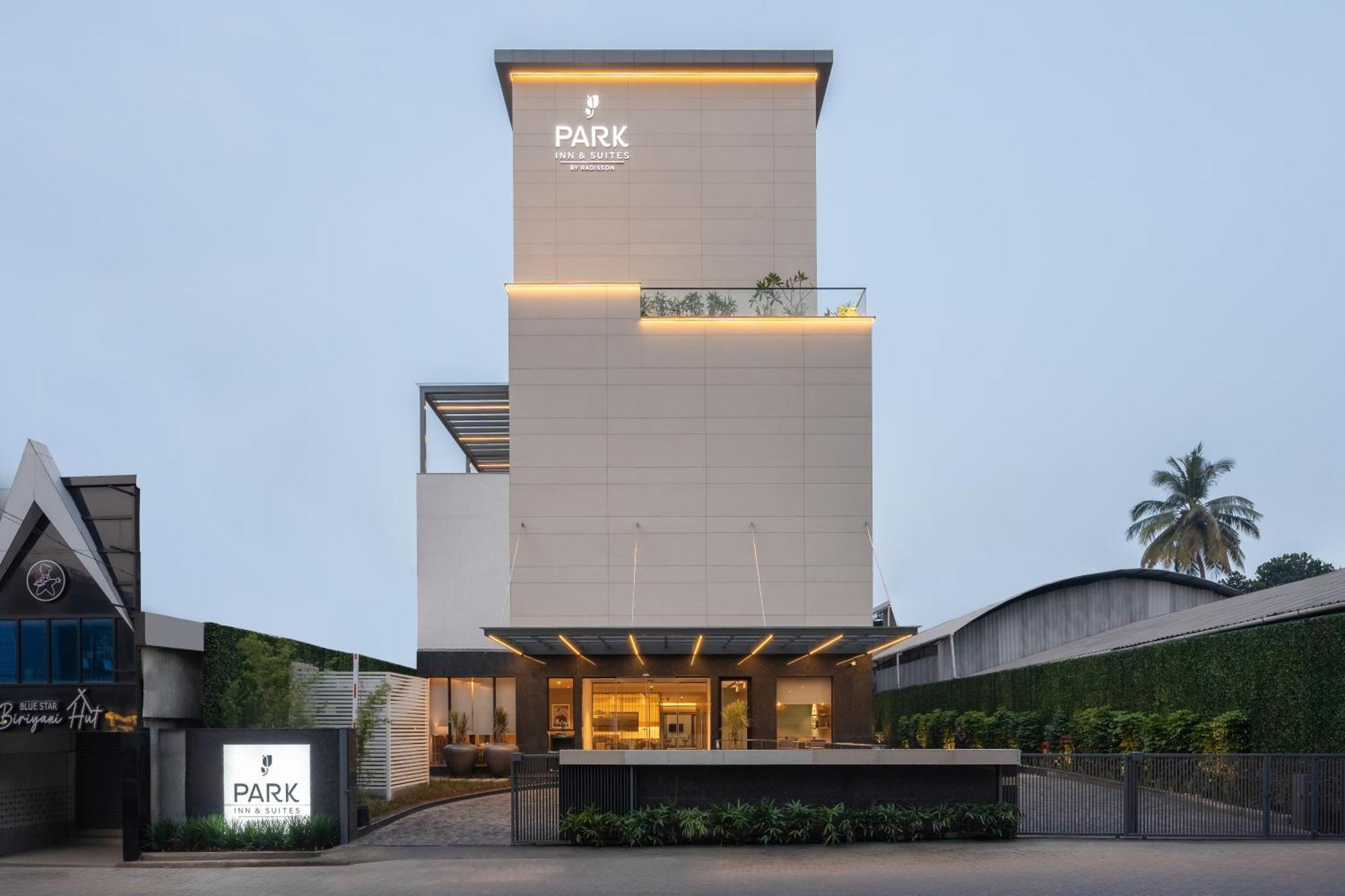Park Inn & Suites By Radisson Thrissur East Fort Buitenkant foto