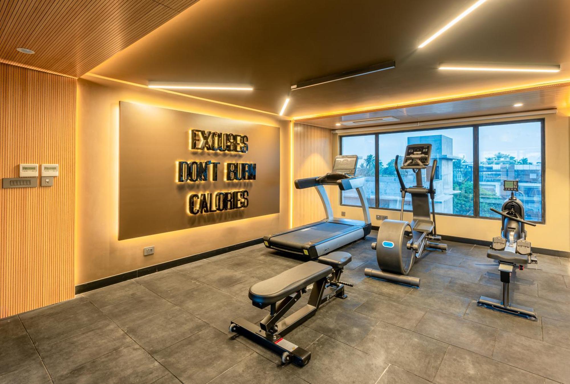 Park Inn & Suites By Radisson Thrissur East Fort Buitenkant foto