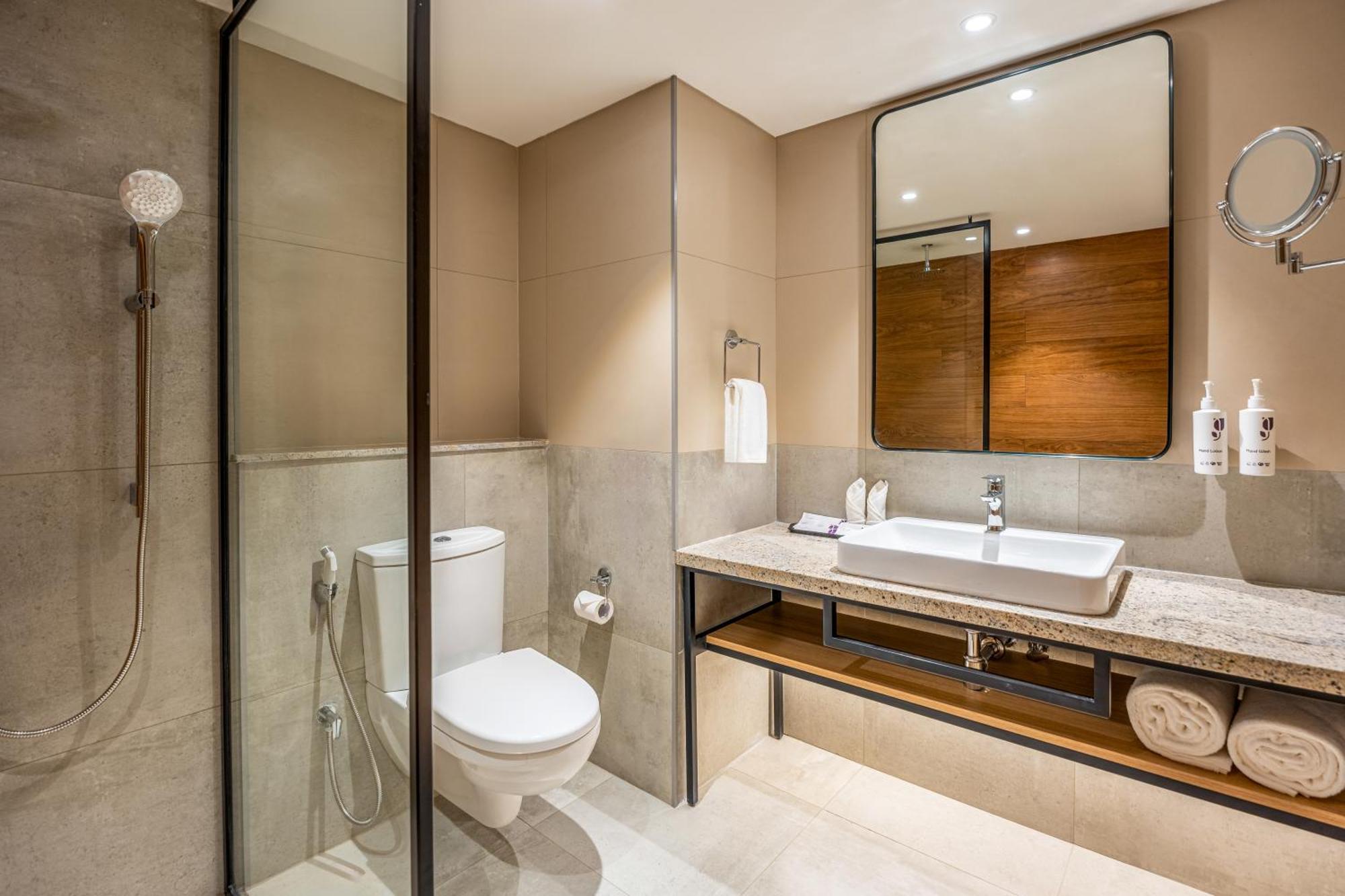 Park Inn & Suites By Radisson Thrissur East Fort Buitenkant foto