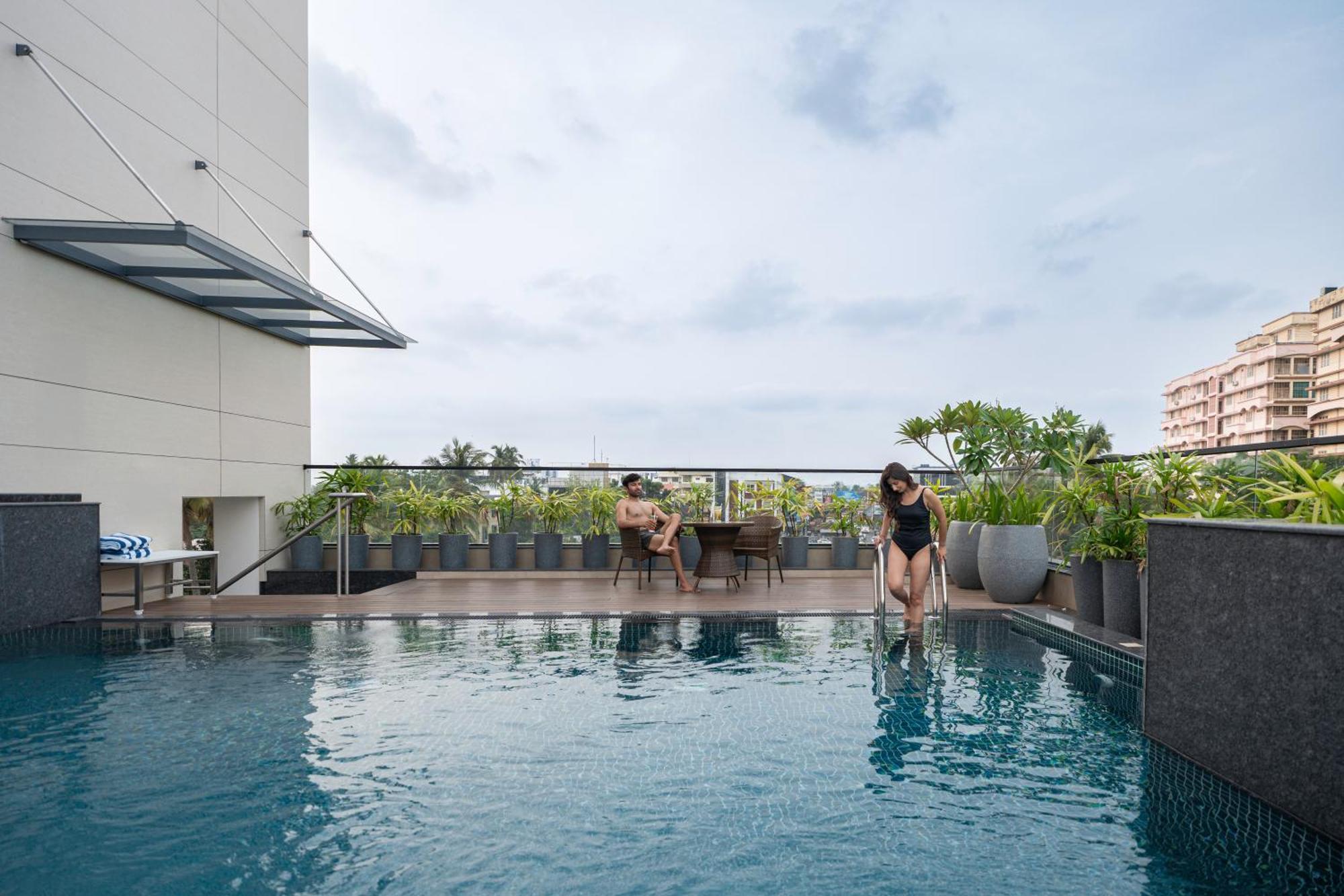 Park Inn & Suites By Radisson Thrissur East Fort Buitenkant foto